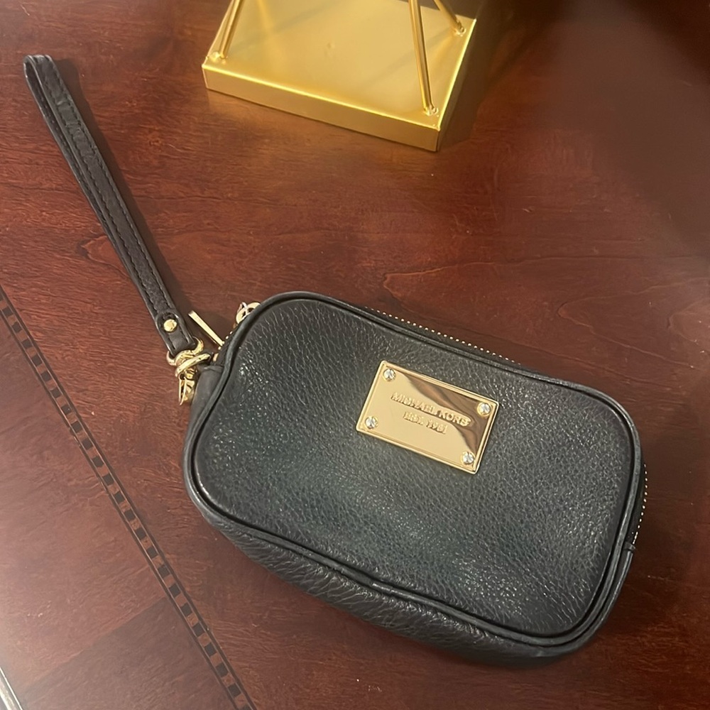 Michael Kors wristlet
